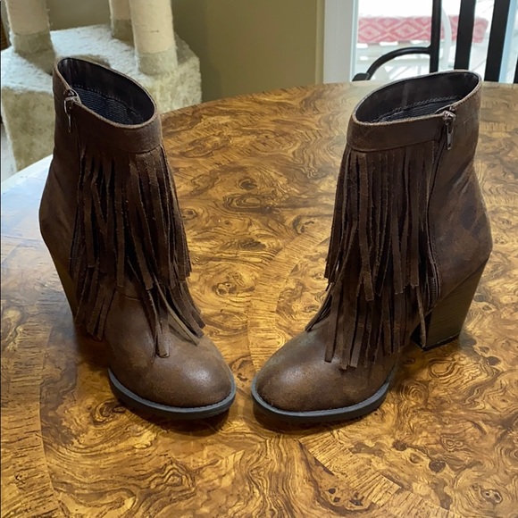 Soda Shoes - Soda Fringed Rustic Boots